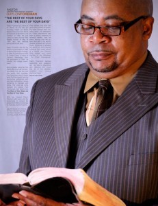 Pastor-reading-the-Word_n1-231x300